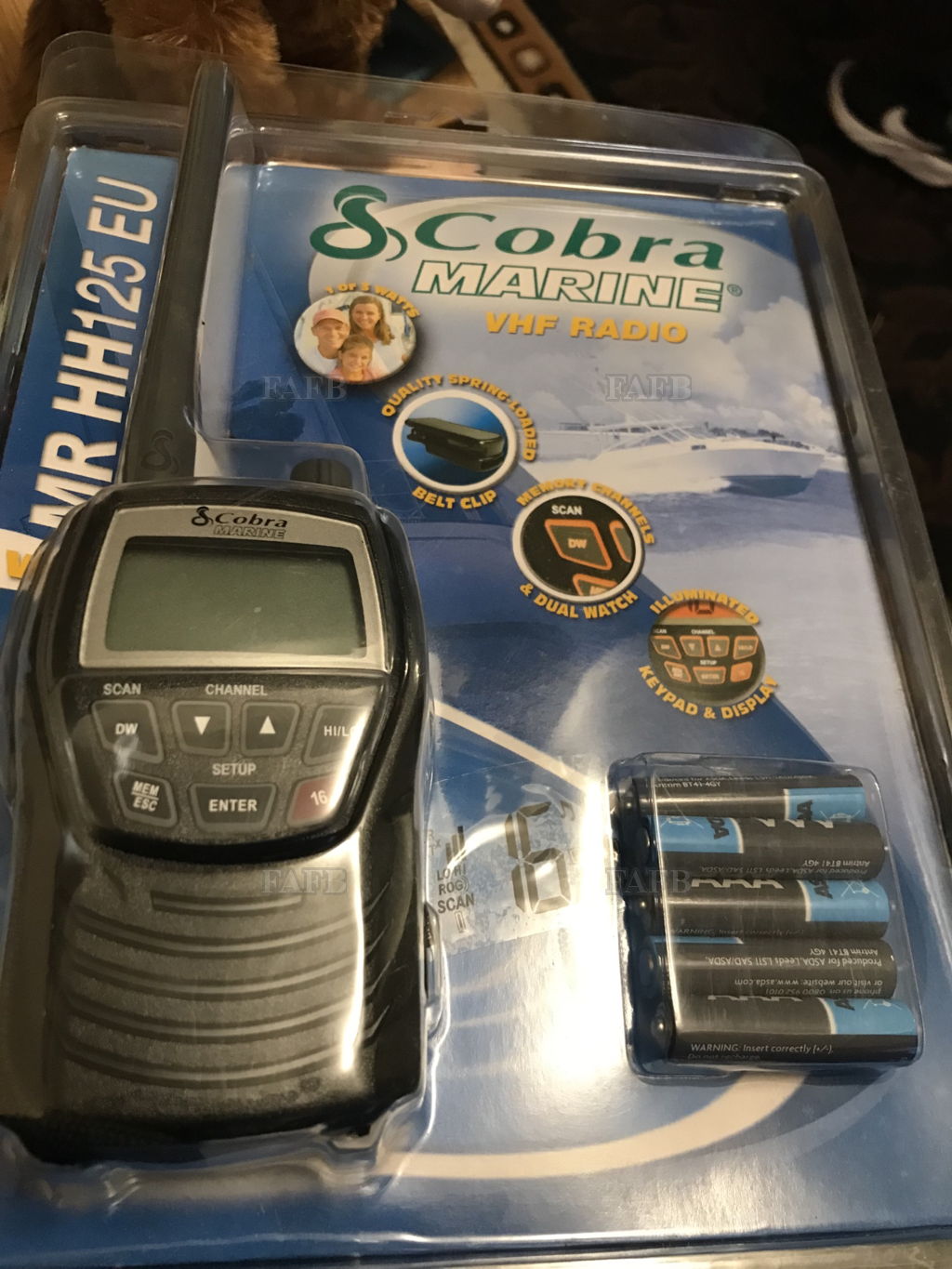 Cobra marine vhf handheld radio