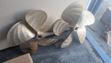 2 x 5 Blade 25 x 23.5 propellers 2 inch