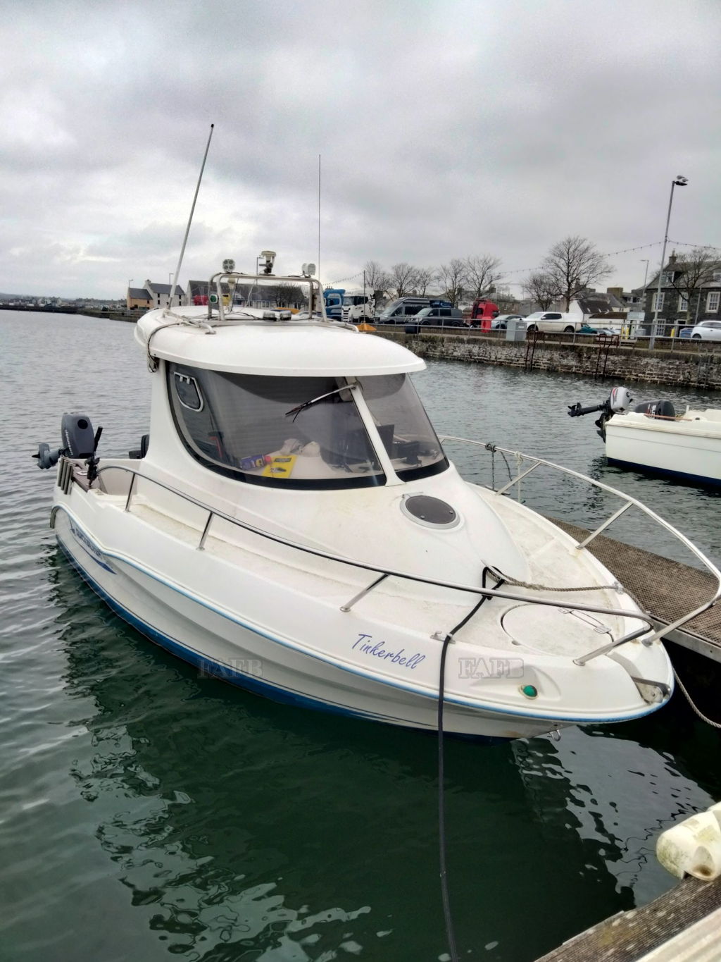 Quicksilver 540 pilot house