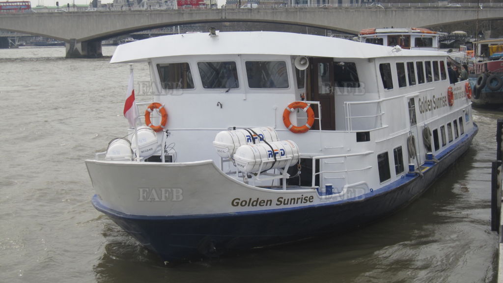 250 passenger ‘London’ party boat