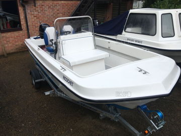 SEASPRAY 15 CENTRE CONSOLE