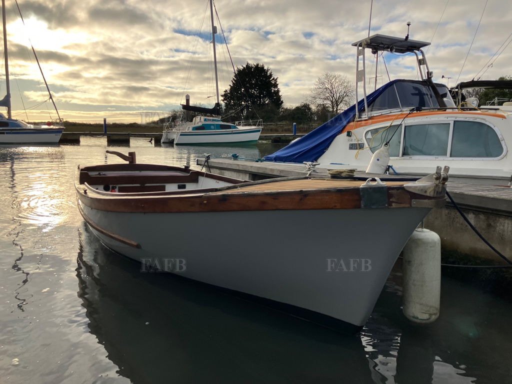 16 foot Oyster open boat