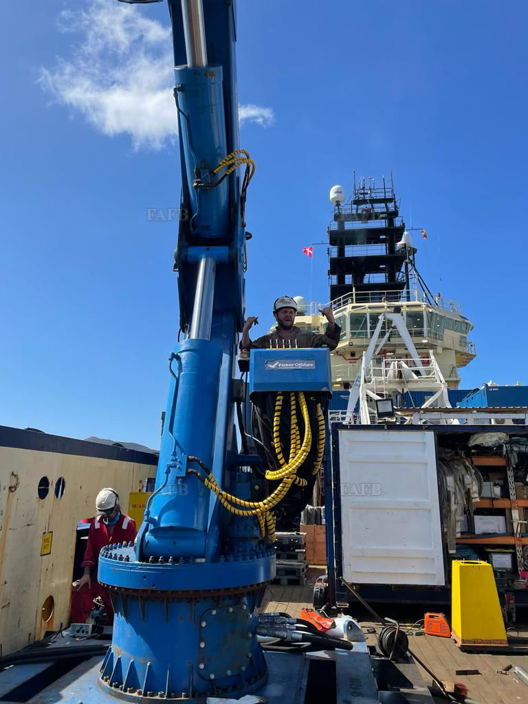 HLRM 90-5S Marine Crane &#039;complete with 3 tonne Winch,15mm wire&#039;